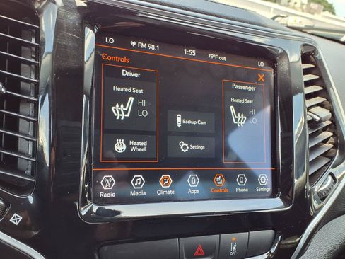 Used 2022 Jeep Cherokee Limited AWD/4WD image 7