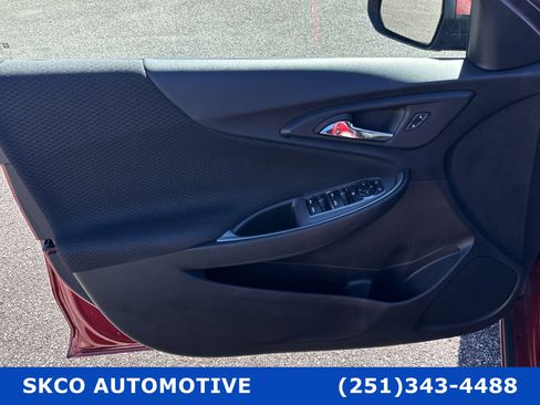 Used 2024 Chevrolet Malibu LT image 12