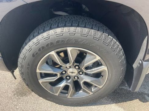 Used 2023 Chevrolet Silverado 1500 RST AWD/4WD image 29