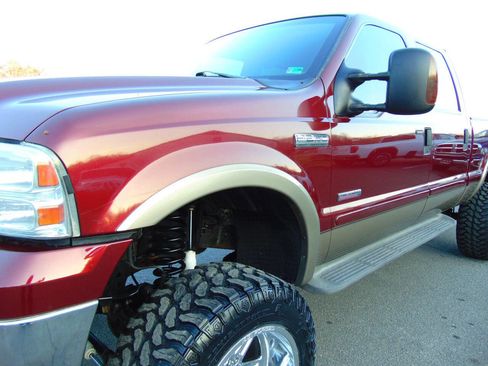 Used 2005 Ford F250 Lariat image 26