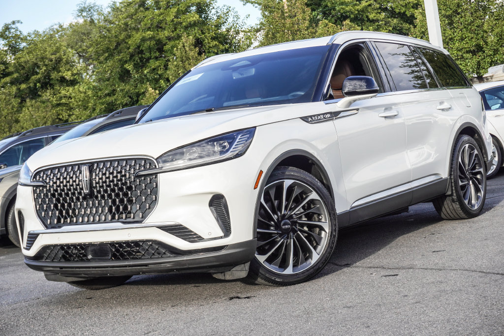 Used 2025 Lincoln Aviator Reserve w/ Equipment Group 201A AWD/4WD image 8