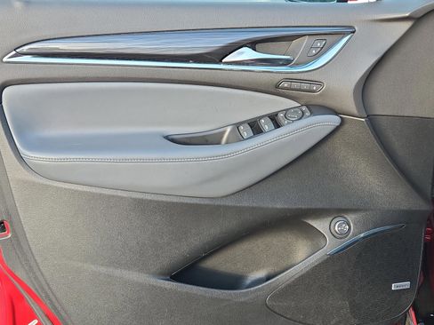 Used 2024 Buick Enclave Premium image 13