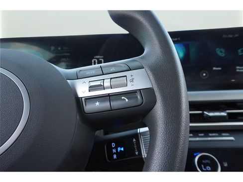 Used 2025 Hyundai Sonata SEL FWD image 12