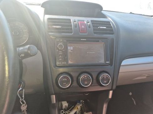 Used 2015 Subaru Forester 2.5i Limited image 11