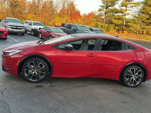 Used 2024 Toyota Prius XLE image 11