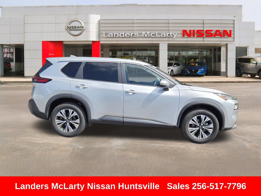 Used 2023 Nissan Rogue SV FWD image 2