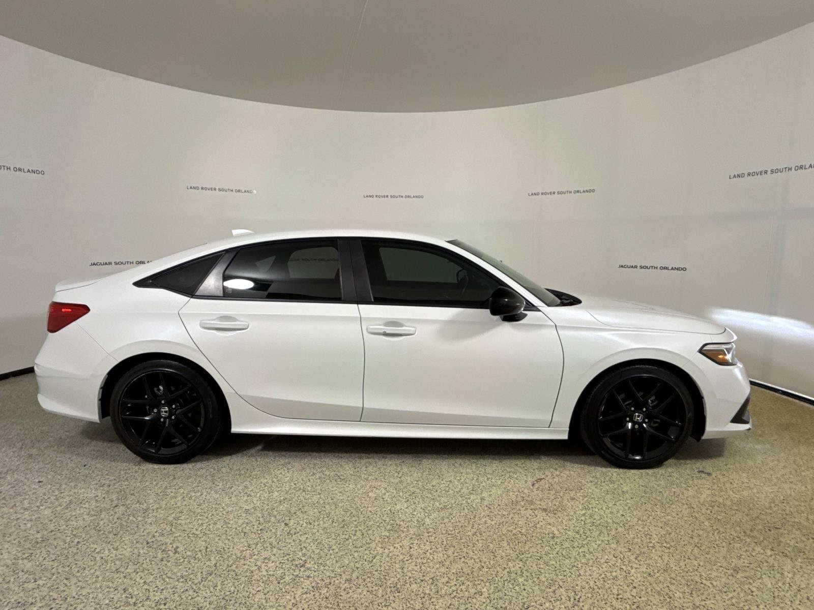 Used 2024 Honda Civic Sport image 6
