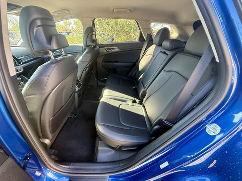 Used 2023 Kia Sportage EX image 12