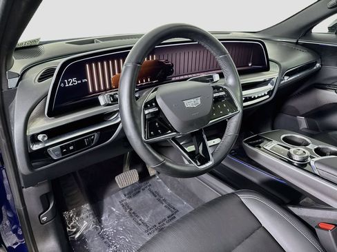 Used 2024 Cadillac Lyriq Sport RWD image 8