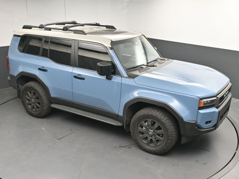 Used 2024 Toyota Land Cruiser image 33