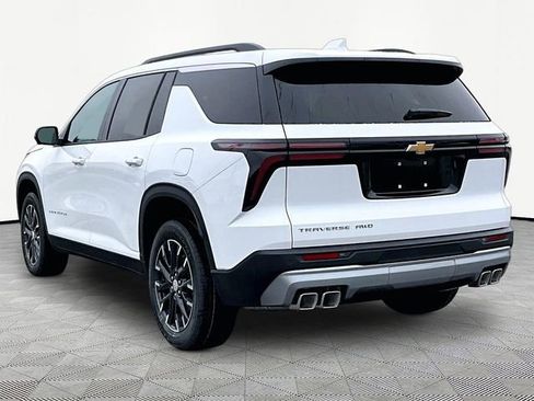 New 2026 Chevrolet Traverse LT w/ Sun and Wheel Package image 4