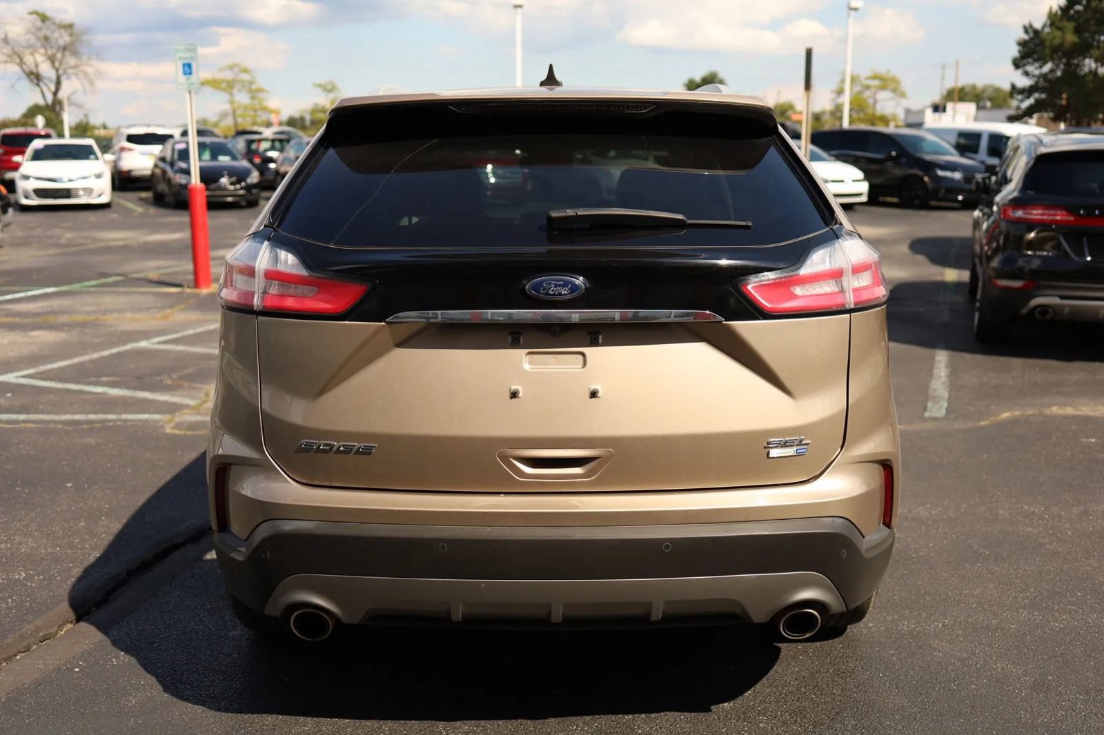 Used 2020 Ford Edge SEL w/ Cold Weather Package AWD/4WD image 6