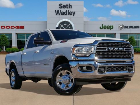 Used 2022 RAM 2500 Big Horn w/ Cold Weather Group AWD/4WD image 1
