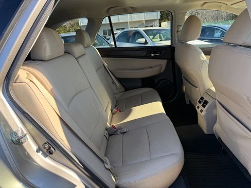 Used 2016 Subaru Outback 2.5i Limited image 16