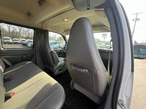 Used 2019 Chevrolet Express 3500 LT w/ LT Preferred Equipment Group image 35