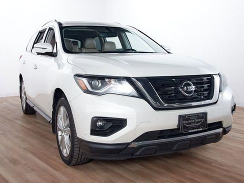 Used 2018 Nissan Pathfinder SL w/ SL Premium Package image 3
