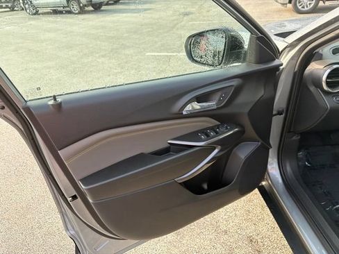 New 2026 Chevrolet Trax ACTIV w/ Driver Confidence Package FWD image 19