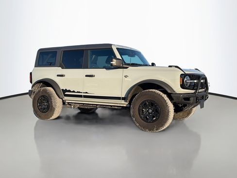 Used 2022 Ford Bronco Wildtrak image 1