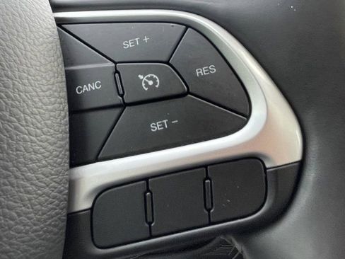 Used 2018 Jeep Compass Limited w/ Navigation Group AWD/4WD image 23