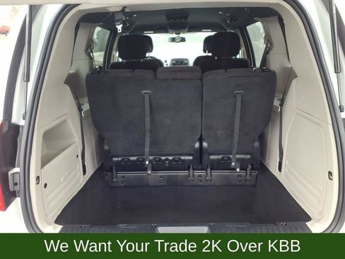 Used 2016 Dodge Grand Caravan SE image 15