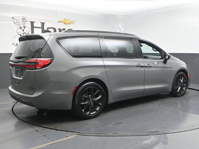 Used 2025 Chrysler Pacifica Limited FWD image 52