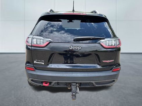 Used 2019 Jeep Cherokee Trailhawk AWD/4WD image 3