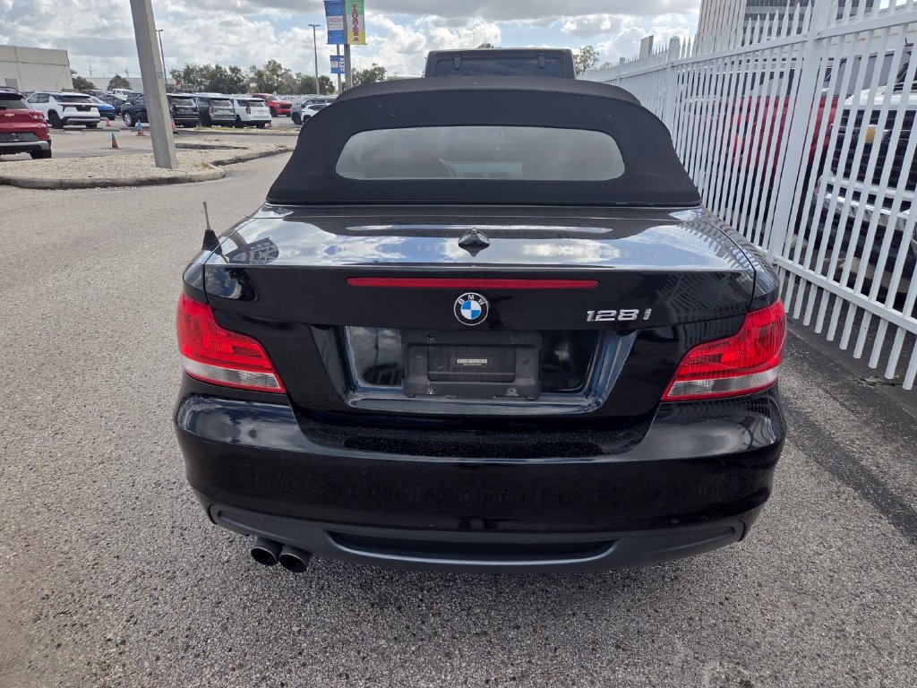 Used 2013 BMW 128i Convertible RWD image 5