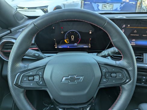 Used 2025 Chevrolet Trax RS w/ Driver Confidence Package image 19