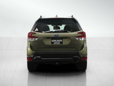Used 2020 Subaru Forester Premium AWD/4WD image 4