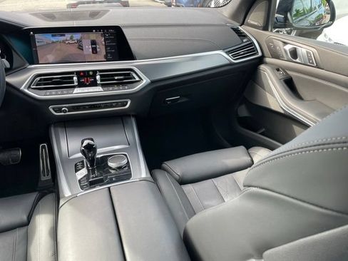Used 2023 BMW X5 xDrive40i w/ M Sport Package AWD/4WD image 10