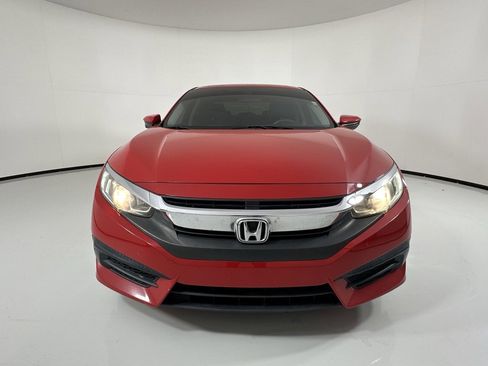 Used 2018 Honda Civic EX image 2