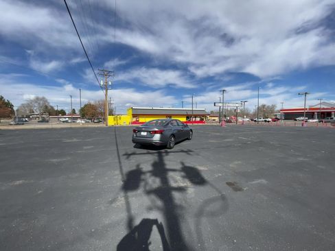 Used 2025 Nissan Altima 2.5 SV image 7