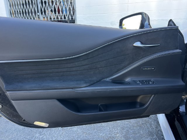 Used 2018 Lexus LC 500 Coupe w/ Touring Package RWD image 10