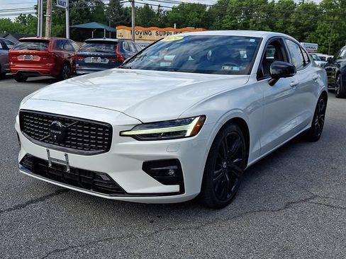 Certified 2024 Volvo S60 B5 Plus w/ Climate Package AWD/4WD image 3