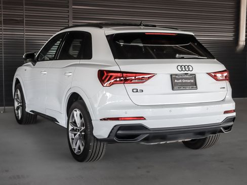 Certified 2025 Audi Q3 2.0T Premium w/ Convenience Package AWD/4WD image 2