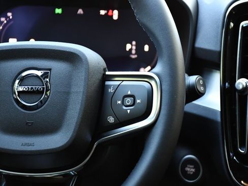 New 2026 Volvo XC40 B5 Ultra w/ Protection Package Premier image 24