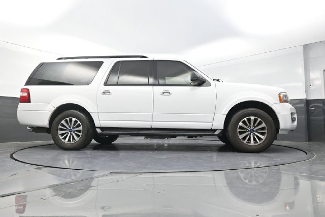 Used 2017 Ford Expedition EL XLT w/ Equipment Group 202A AWD/4WD image 38