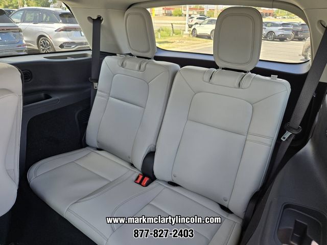 New 2027 Lincoln Aviator AWD w/ Jet Appearance Package image 10