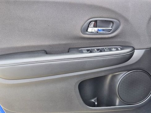 Used 2019 Honda HR-V Sport image 11