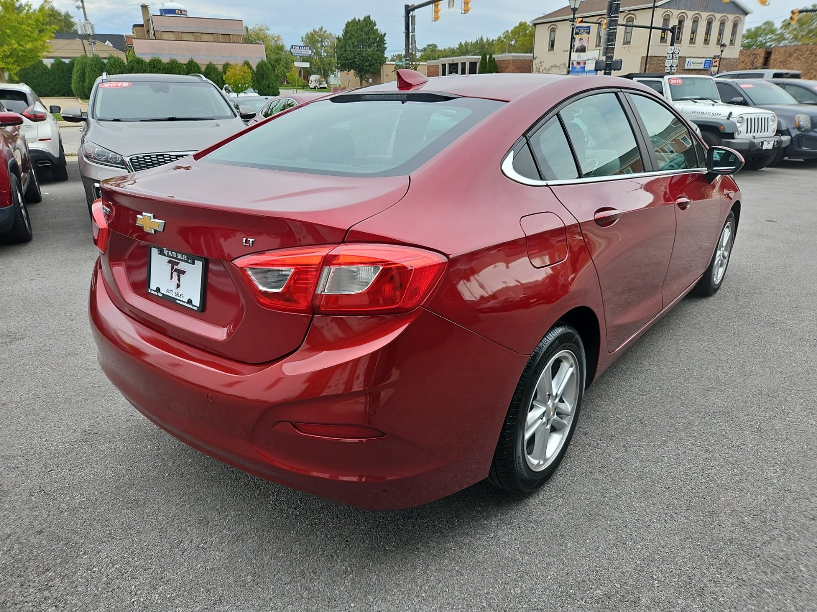 Used 2017 Chevrolet Cruze LT w/ Convenience Package FWD image 6
