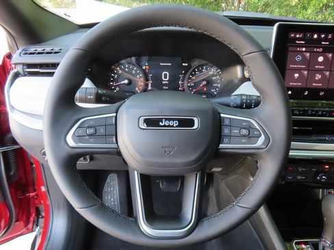 New 2026 Jeep Compass Limited image 4