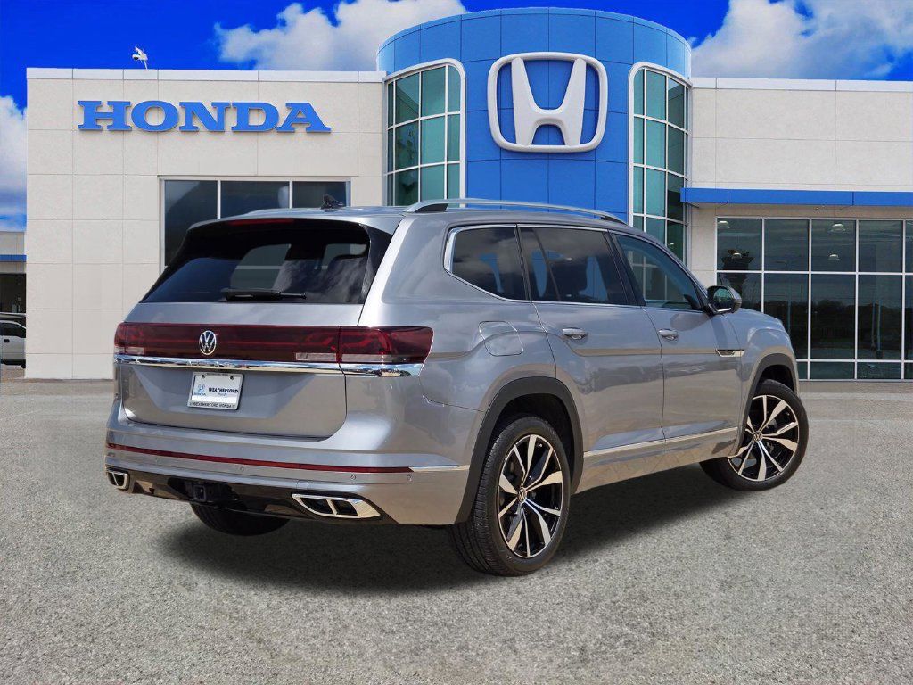Used 2025 Volkswagen Atlas SEL Premium R-Line AWD/4WD image 3