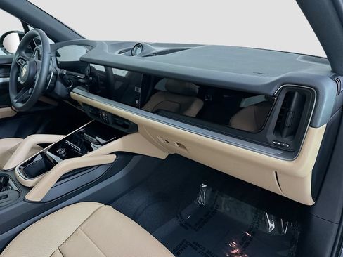 New 2026 Porsche Cayenne AWD/4WD image 31