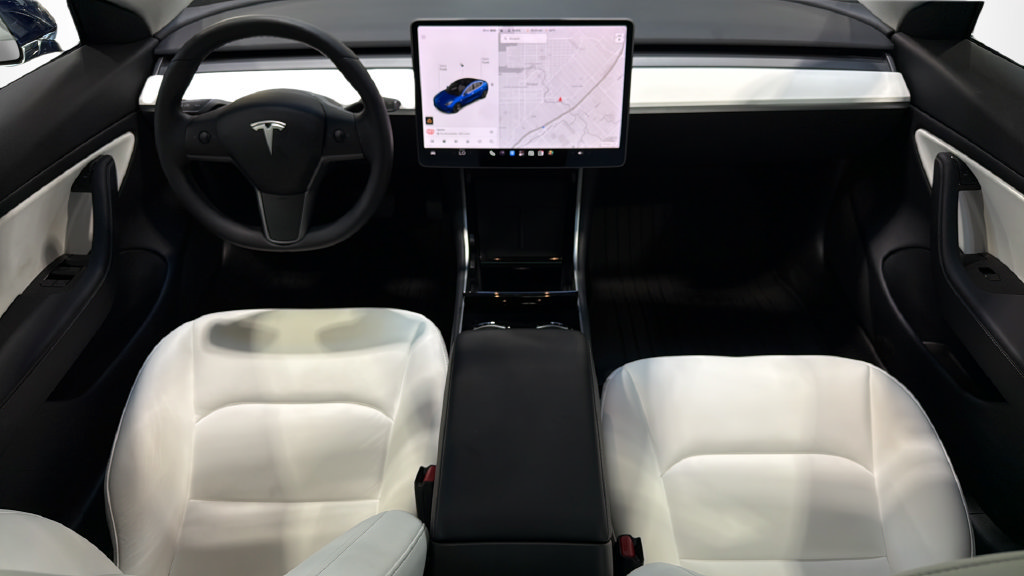 Used 2020 Tesla Model 3 Standard Range Plus RWD image 19