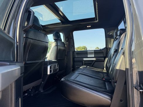Used 2017 Ford F150 Lariat w/ Equipment Group 502A Luxury AWD/4WD image 5