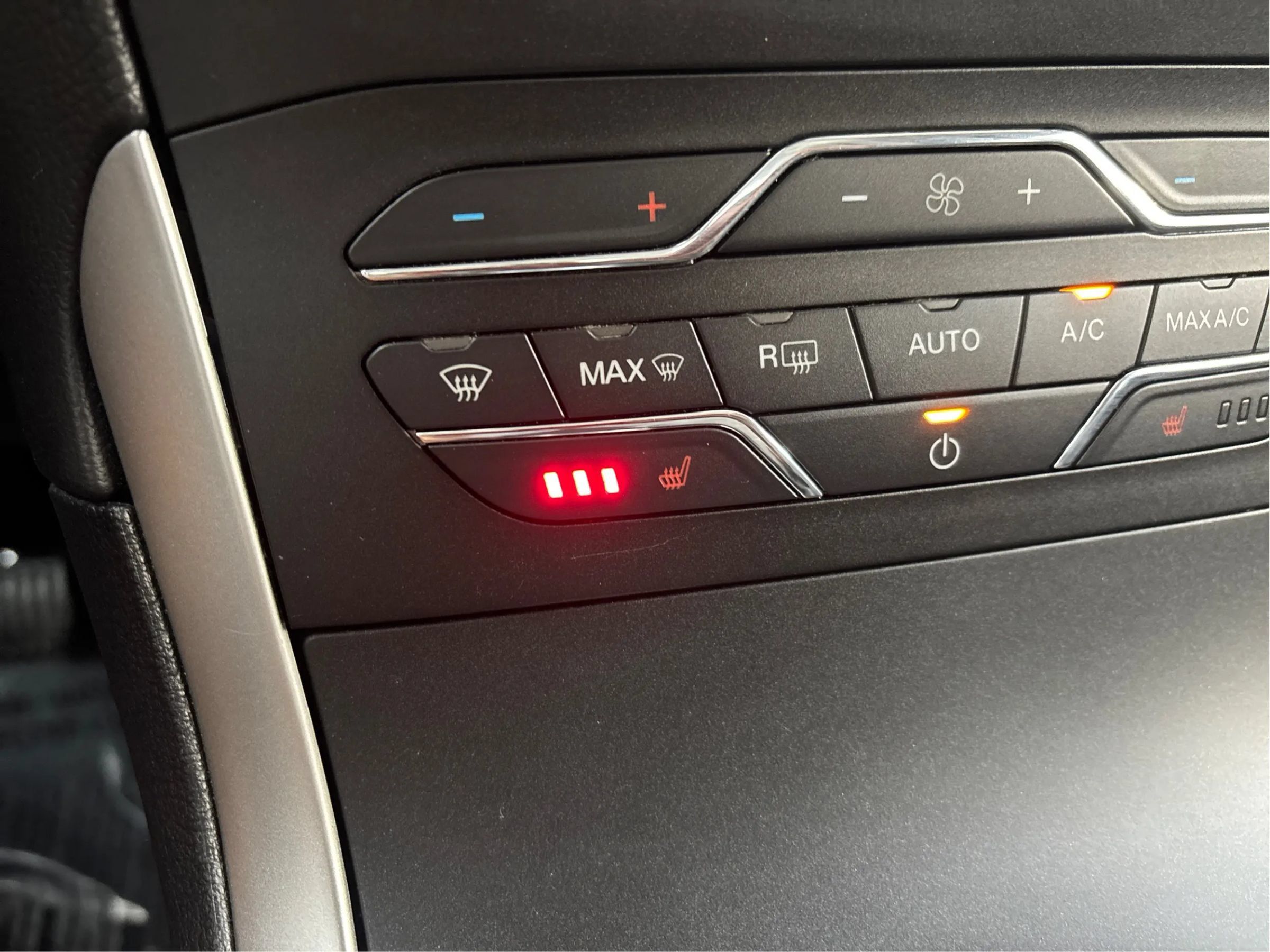 Used 2020 Ford Edge SEL w/ Convenience Package AWD/4WD image 43