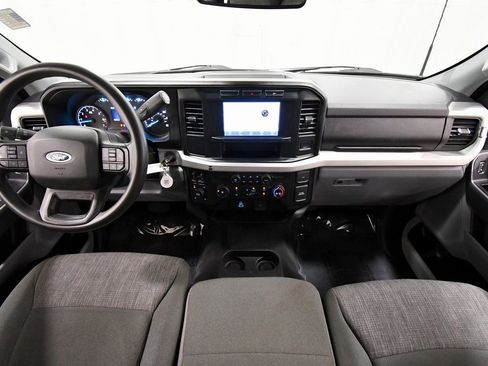 Used 2023 Ford F250 XLT image 3