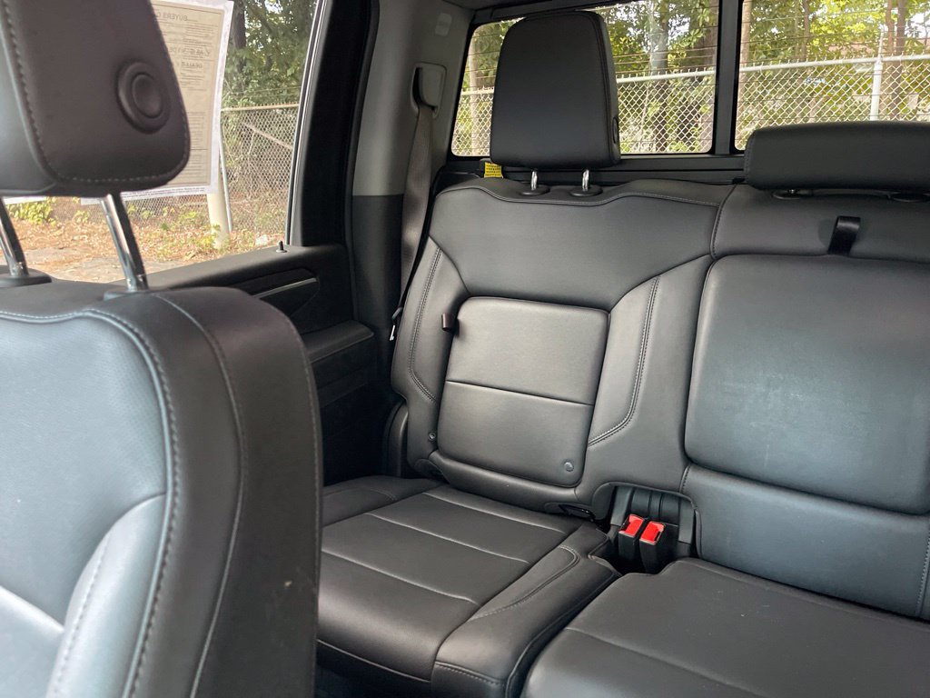 Used 2025 Chevrolet Silverado 3500 LTZ w/ LTZ Convenience Package AWD/4WD image 11