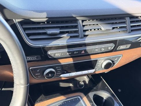 Used 2017 Audi Q7 3.0T Prestige w/ Prestige Package image 8