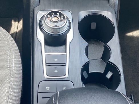 Certified 2022 Ford Escape SE w/ SE Sport Appearance Package FWD image 12